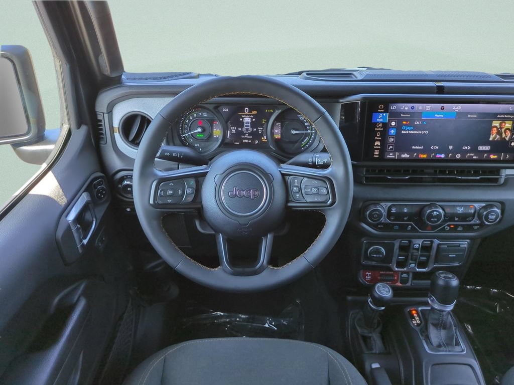 Used 2024 Jeep Wrangler Unlimited AWD/4WD image 12