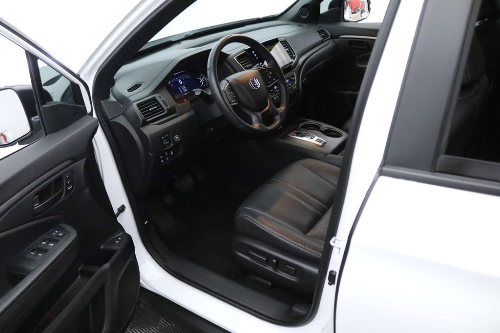 Used 2023 Honda Passport TrailSport image 15