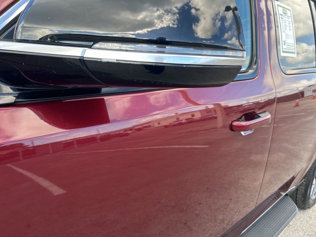 Used 2023 Jeep Wagoneer Series III w/ Preferred Equipment Group image 15