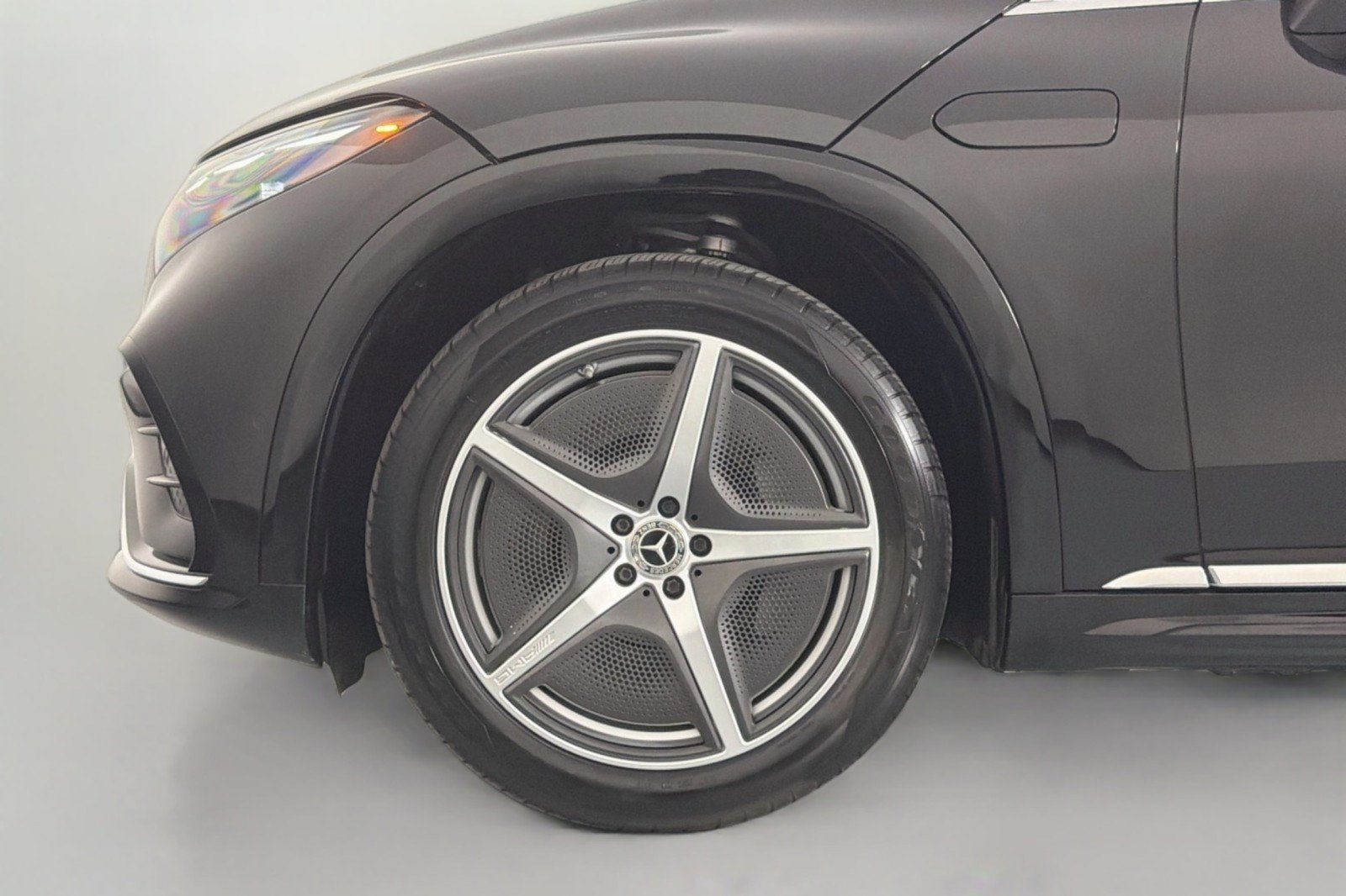 Certified 2023 Mercedes-Benz EQS 580 4MATIC SUV image 11