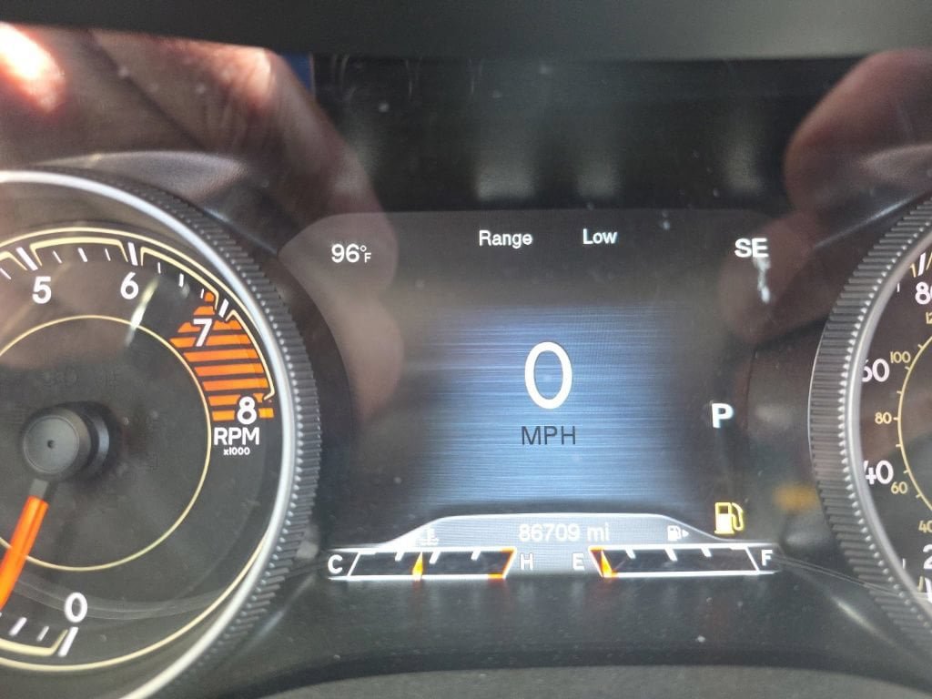 Used 2017 Jeep Cherokee Trailhawk AWD/4WD image 22
