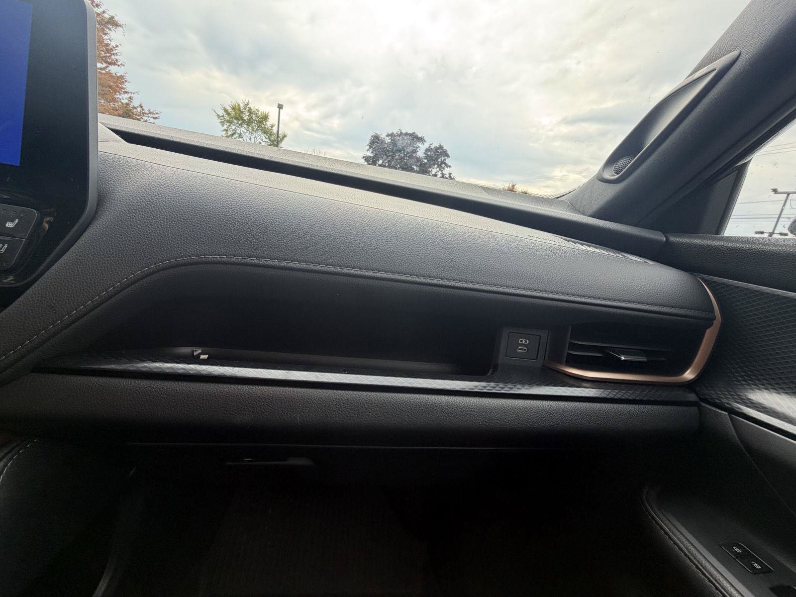 Used 2024 Toyota Grand Highlander AWD Hybrid image 23