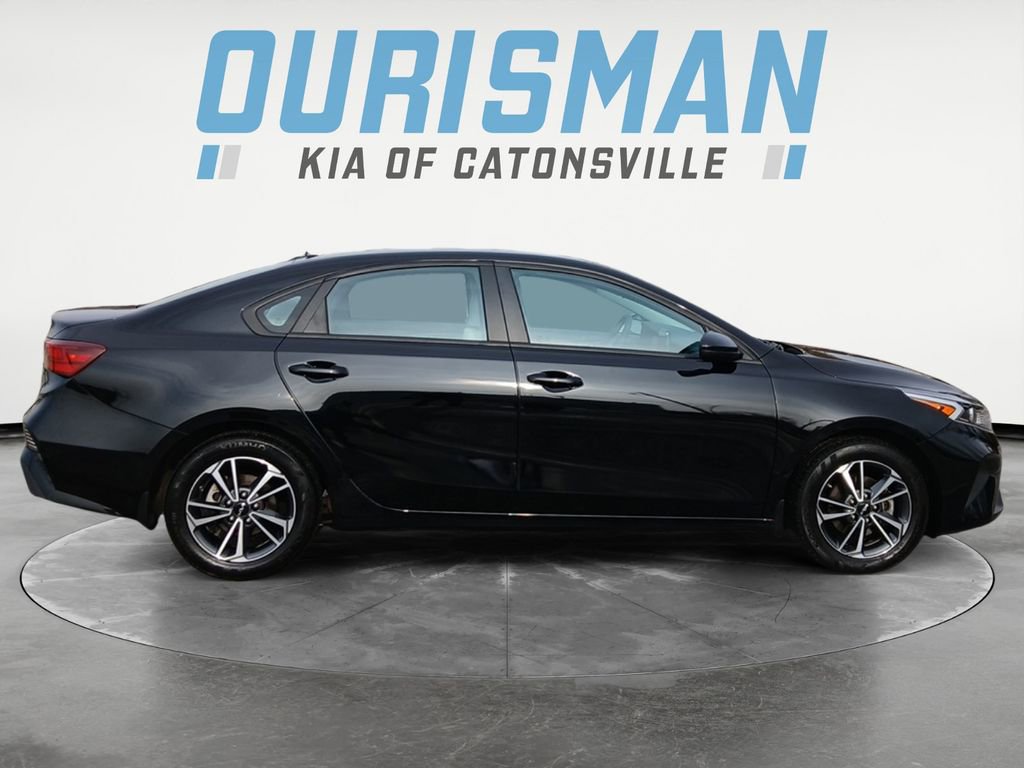 Used 2023 Kia Forte LXS image 7