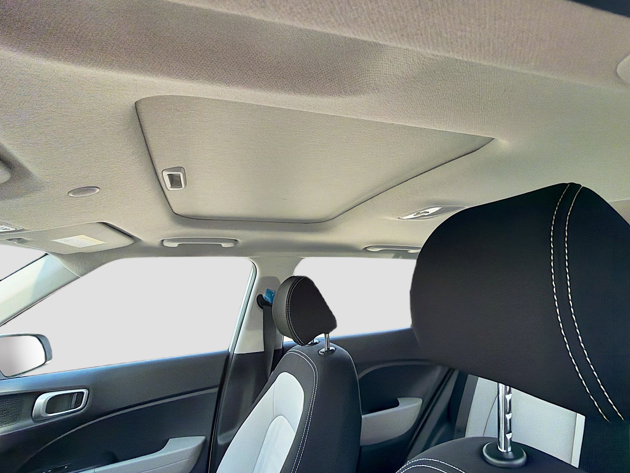 Used 2026 Hyundai Venue SEL image 24