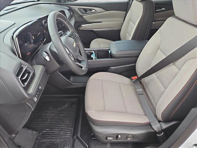 New 2026 Chevrolet Traverse LT w/ Driver Confidence Package image 4