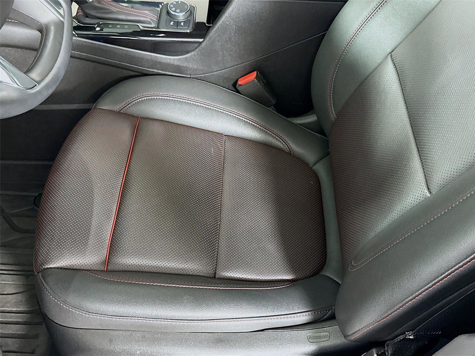 Used 2024 Chevrolet Blazer RS w/ Enhanced Convenience Package image 14