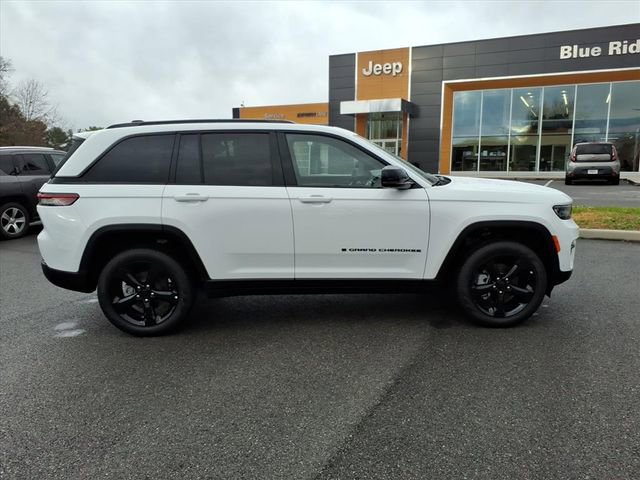 New 2025 Jeep Grand Cherokee Limited w/ Luxury Tech Group II image 3