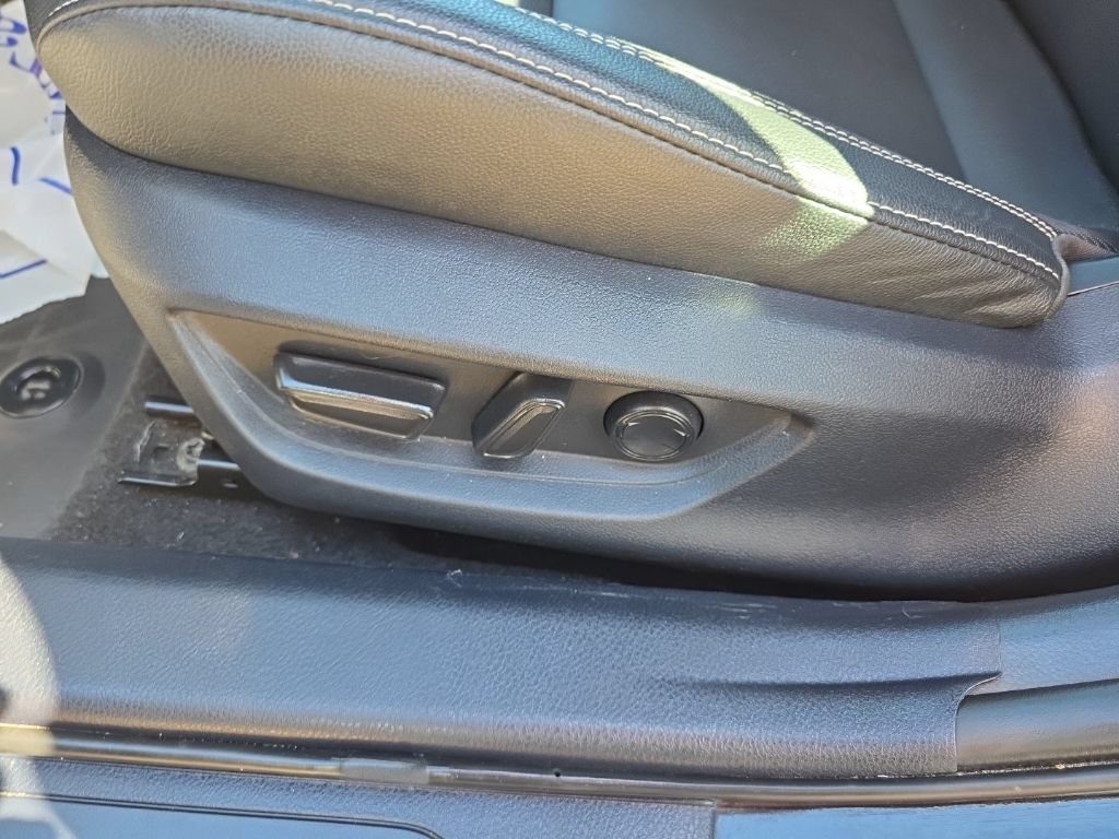 Used 2025 Toyota Camry SE FWD image 16