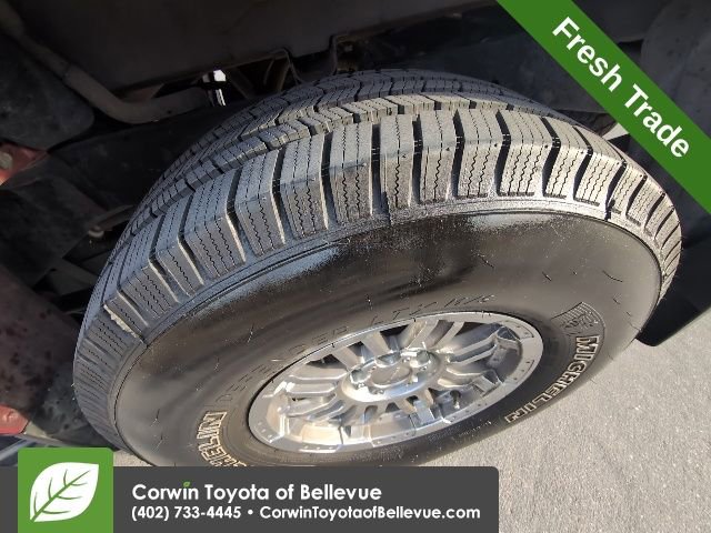 Used 2019 Nissan Frontier PRO-4X image 18