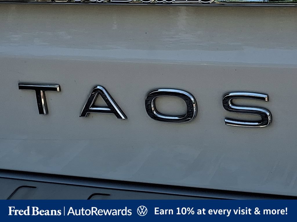 Certified 2023 Volkswagen Taos SE w/ Black Wheel Package FWD image 36