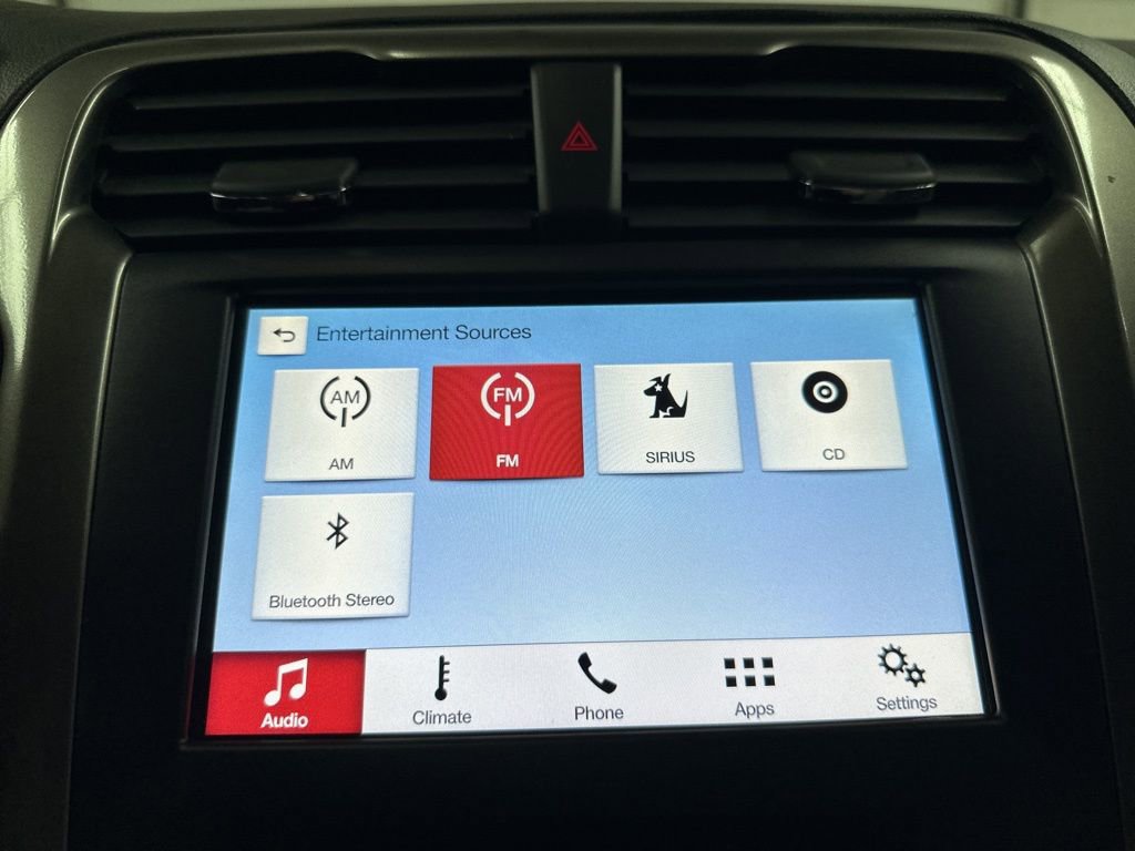 Used 2017 Ford Fusion SE w/ Fusion SE Technology Package image 29