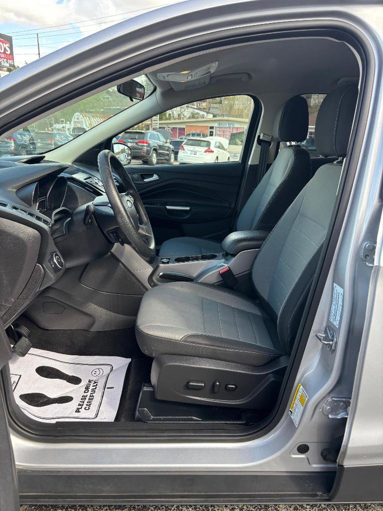 Used 2016 Ford Escape SE AWD/4WD image 14