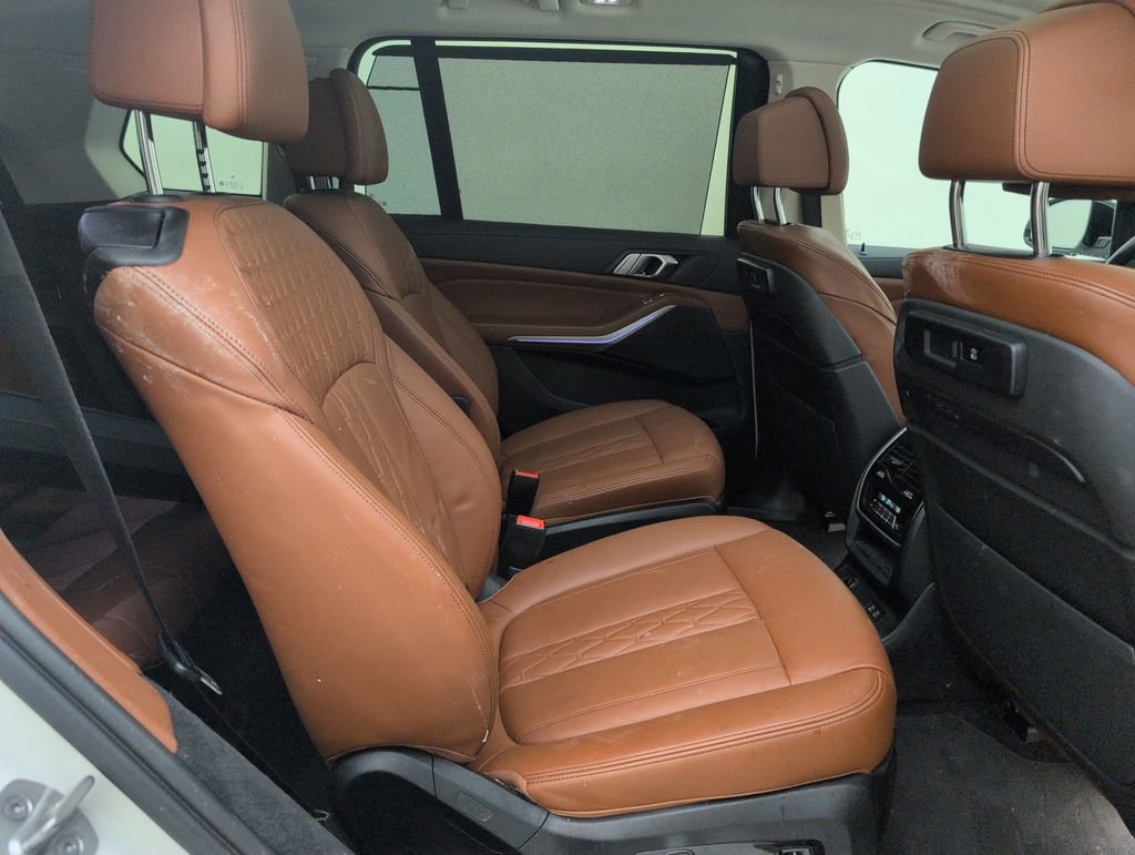 Used 2022 BMW X7 xDrive40i w/ Executive Package AWD/4WD image 17