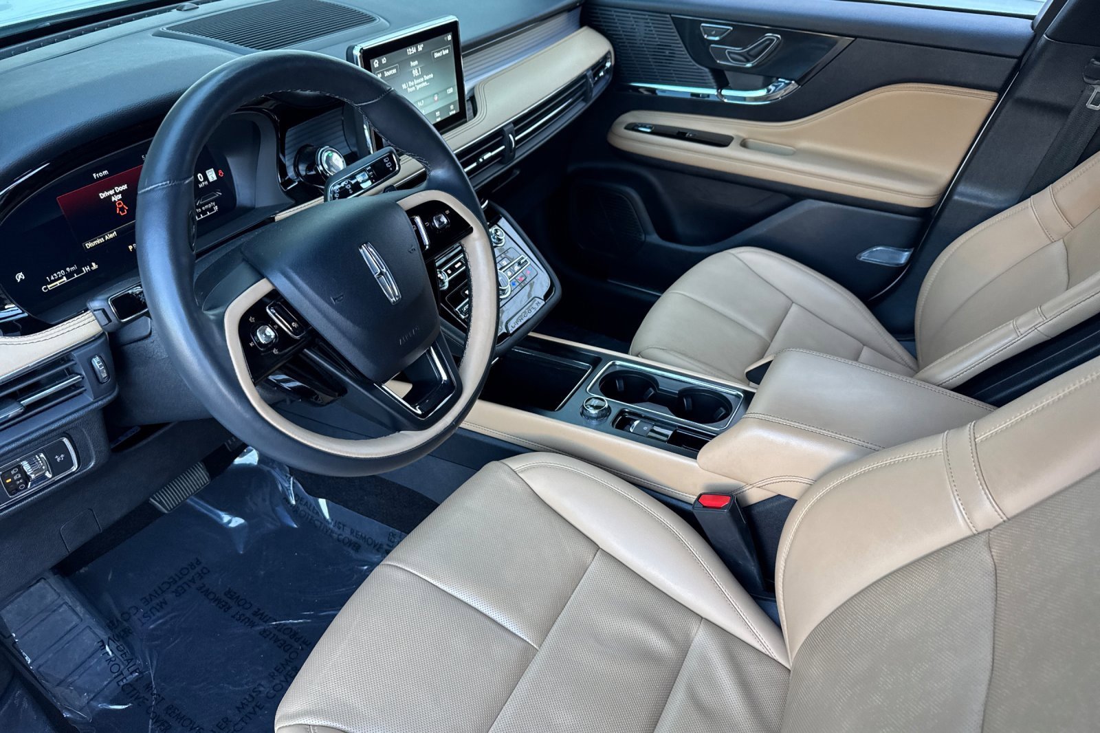 Certified 2022 Lincoln Corsair Reserve w/ Equipment Group 201A image 10