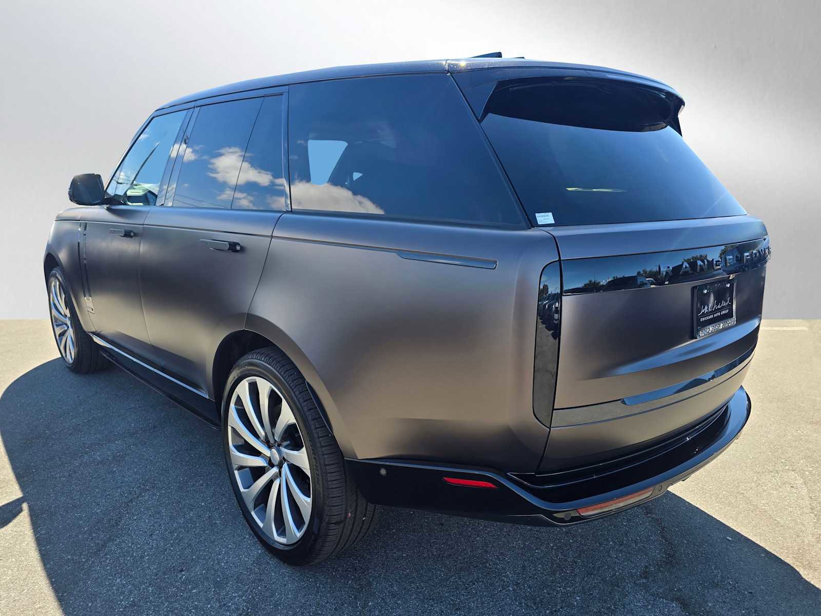 New 2025 Land Rover Range Rover Autobiography image 5