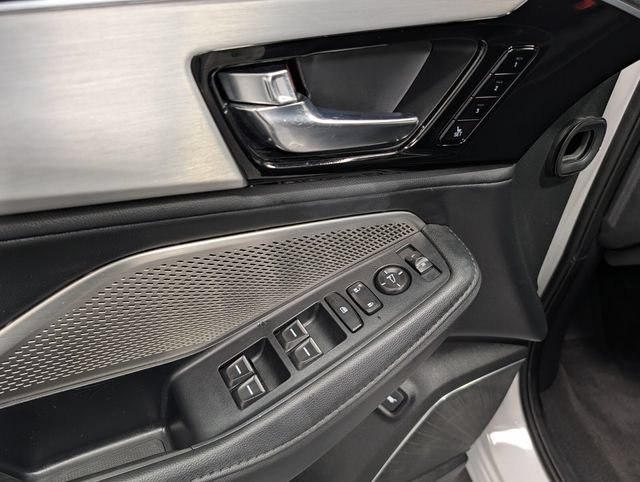 Used 2023 Acura MDX SH-AWD image 17