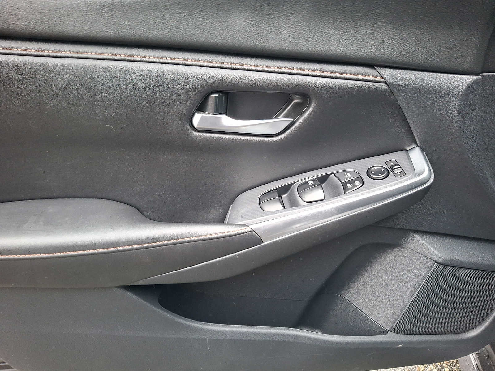 Used 2022 Nissan Sentra SR w/ Trunk Package FWD image 9