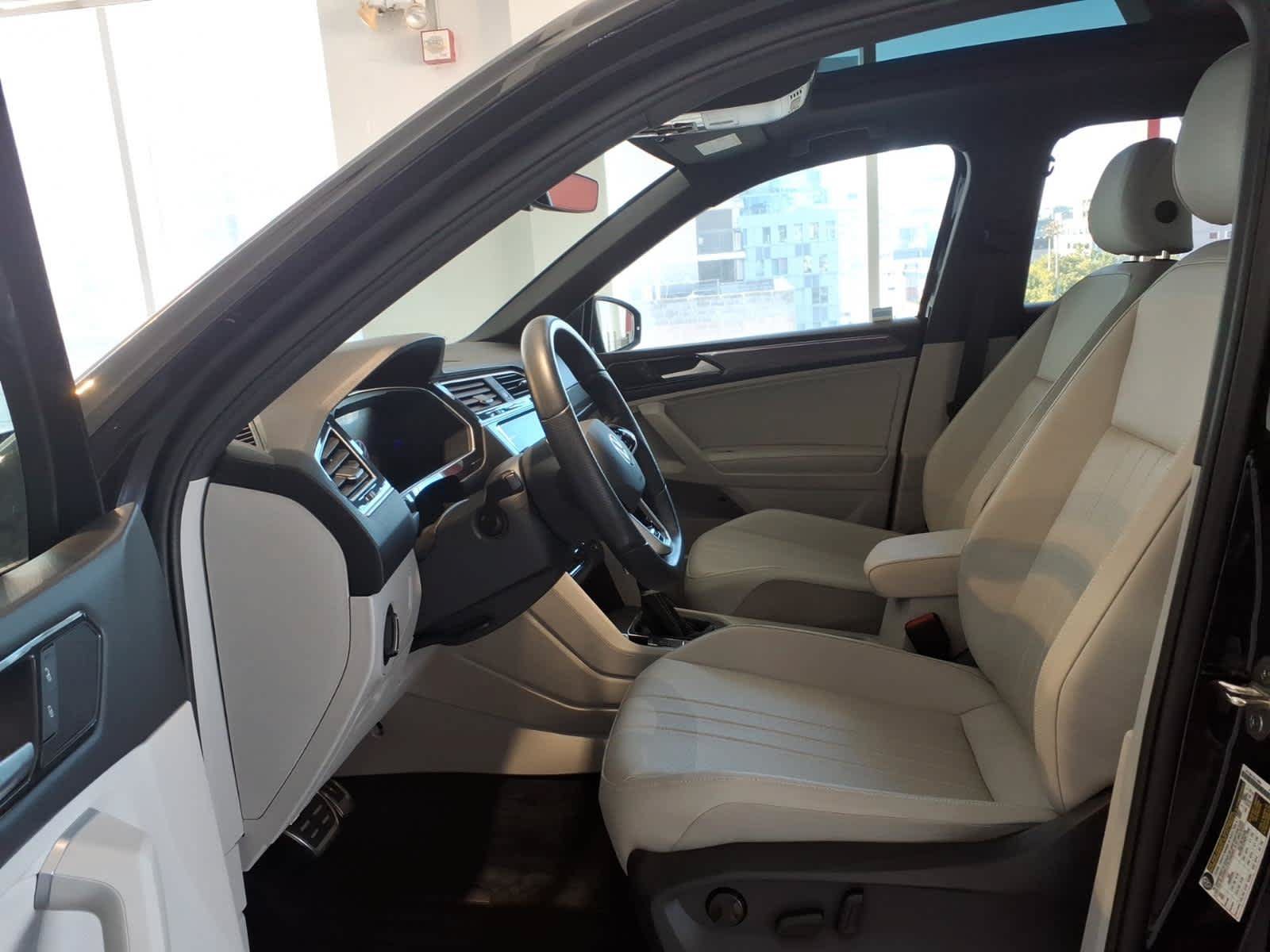 Used 2024 Volkswagen Tiguan SE R-Line AWD/4WD image 15