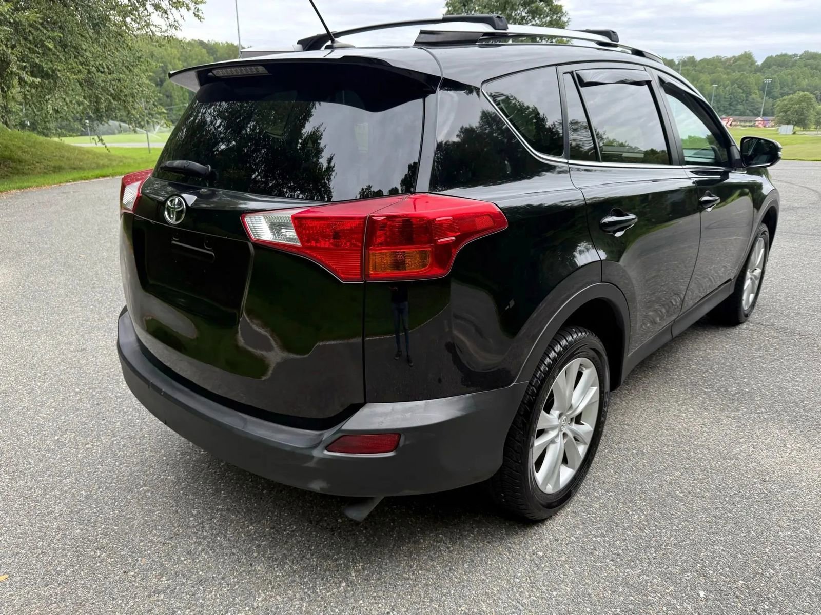 Used 2015 Toyota RAV4 Limited image 8