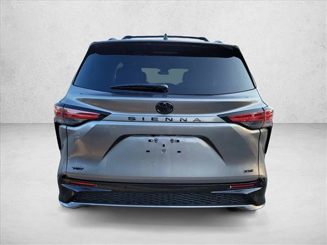 Used 2026 Toyota Sienna XSE FWD image 6