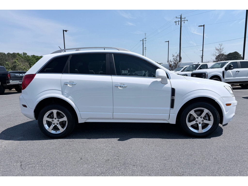 Used 2013 Chevrolet Captiva Sport LT FWD image 4