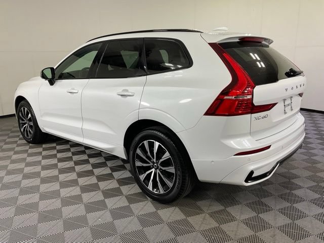 Certified 2024 Volvo XC60 B5 Plus w/ Climate Package AWD/4WD image 4