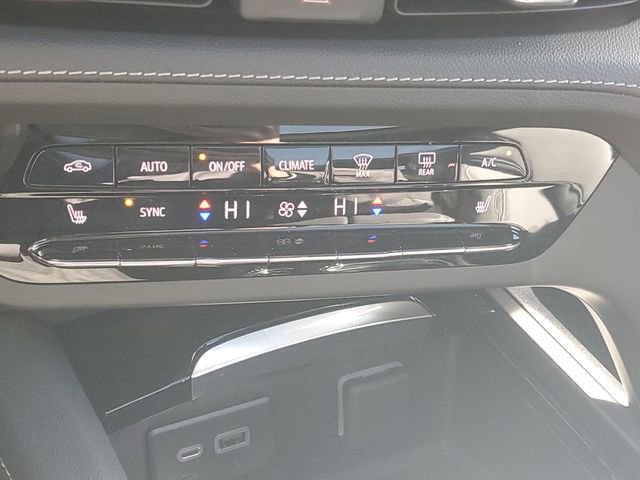 Certified 2023 Buick Envision Essence w/ Sport Touring Package image 28