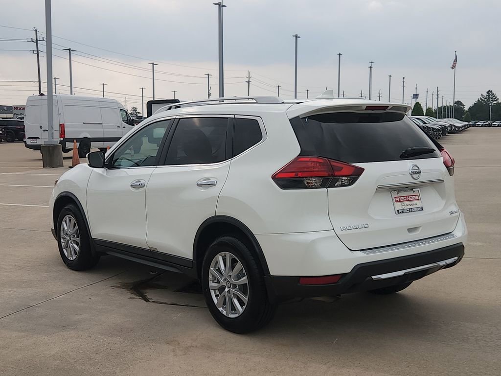 Used 2017 Nissan Rogue SV AWD/4WD image 7