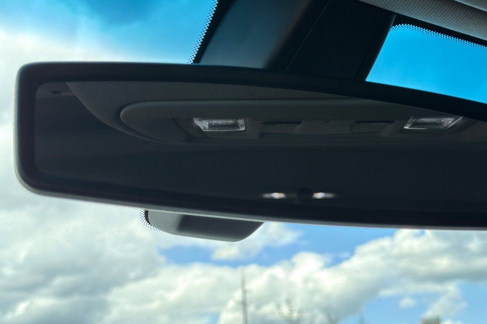 Used 2019 GMC Sierra 1500 SLT AWD/4WD image 24