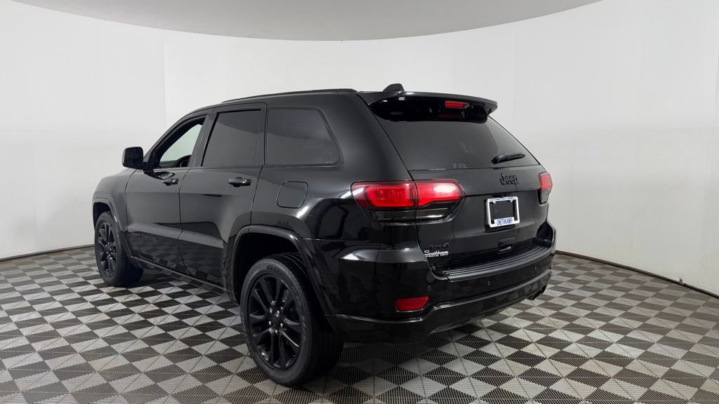 Used 2019 Jeep Grand Cherokee Altitude AWD/4WD image 7