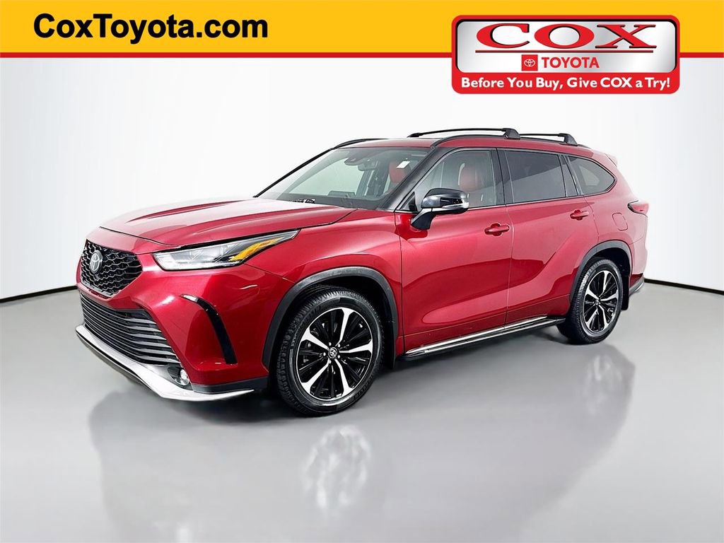 Used 2021 Toyota Highlander XSE image 1