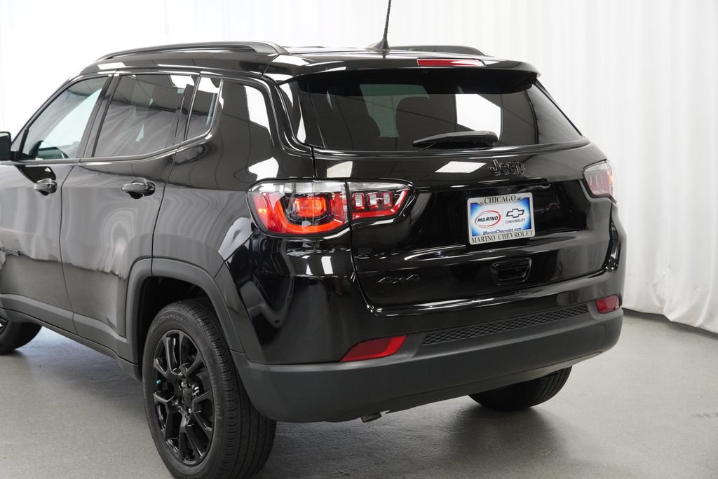 Used 2023 Jeep Compass Latitude w/ Convenience Group AWD/4WD image 38