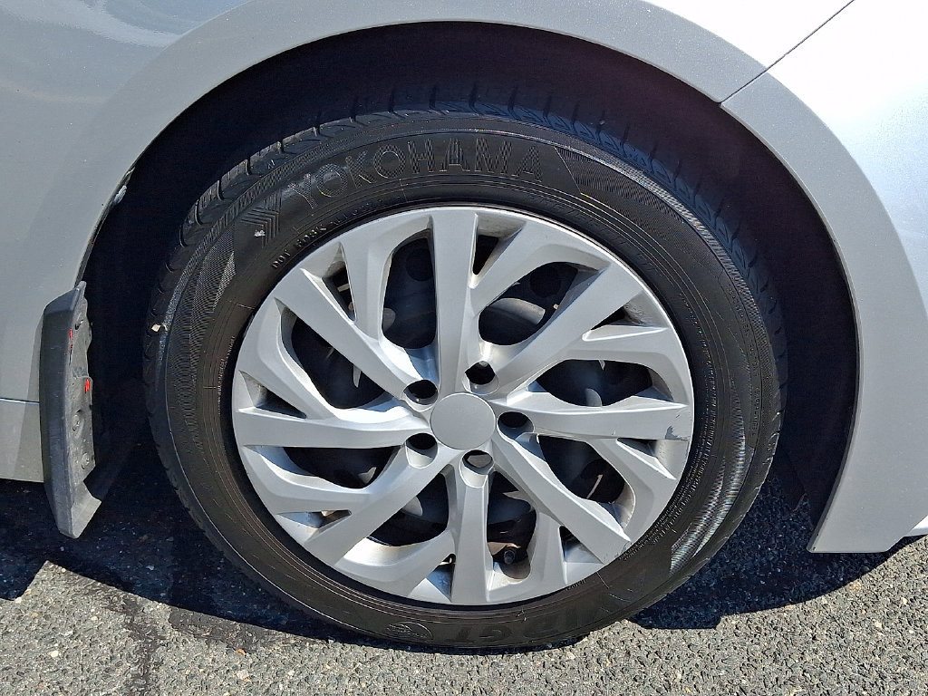 Used 2022 Toyota Corolla LE FWD image 8