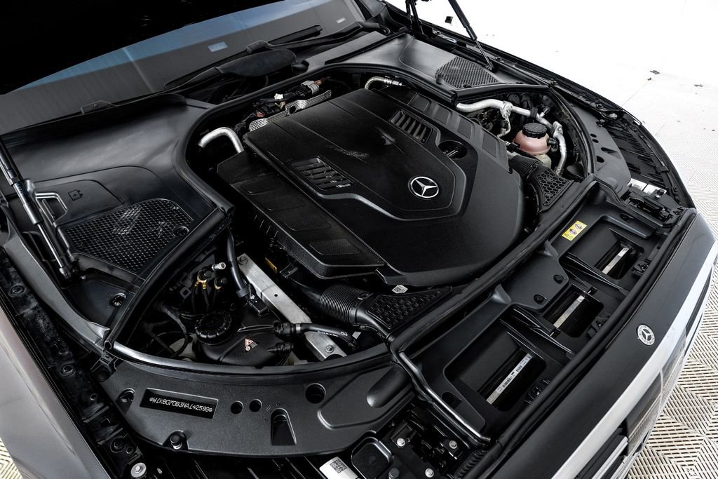 Used 2022 Mercedes-Benz S 580 4MATIC Sedan w/ AMG Line Package image 49