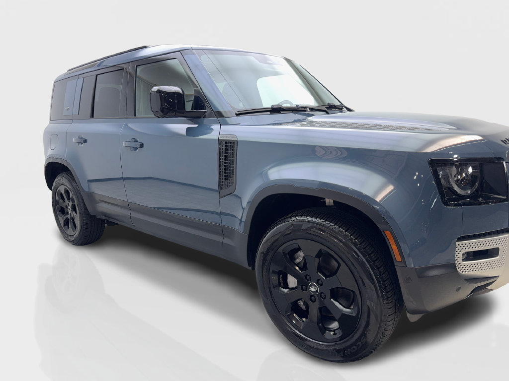 Used 2023 Land Rover Defender 110 SE AWD/4WD image 14