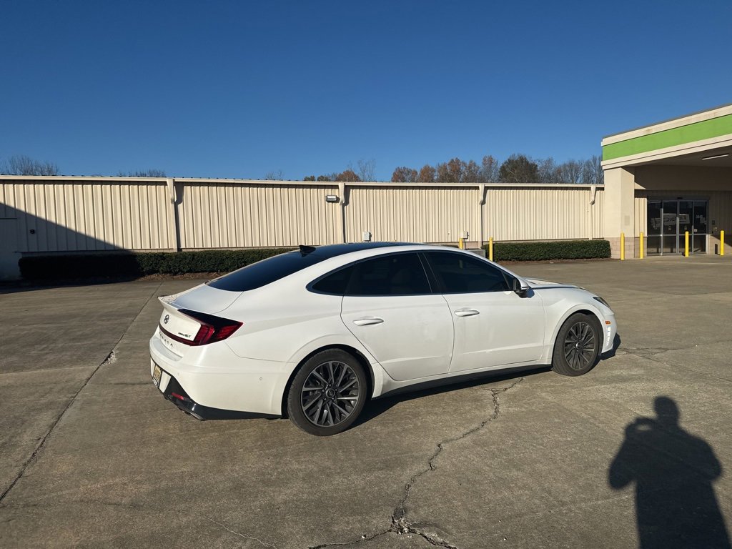 Used 2023 Hyundai Sonata Limited w/ Cargo Package image 12