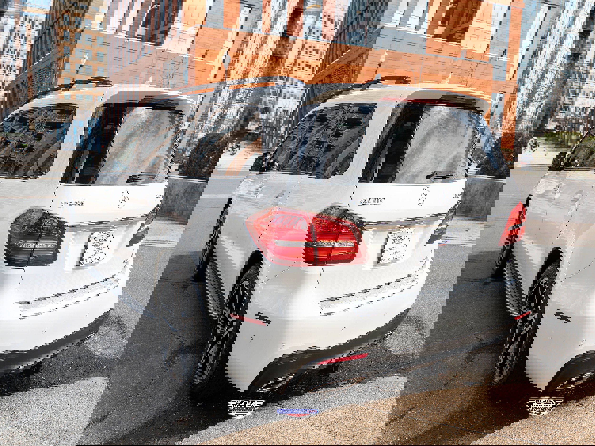 Used 2017 Mercedes-Benz GLS 550 4MATIC image 5