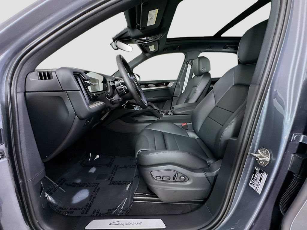 New 2026 Porsche Cayenne AWD/4WD image 5