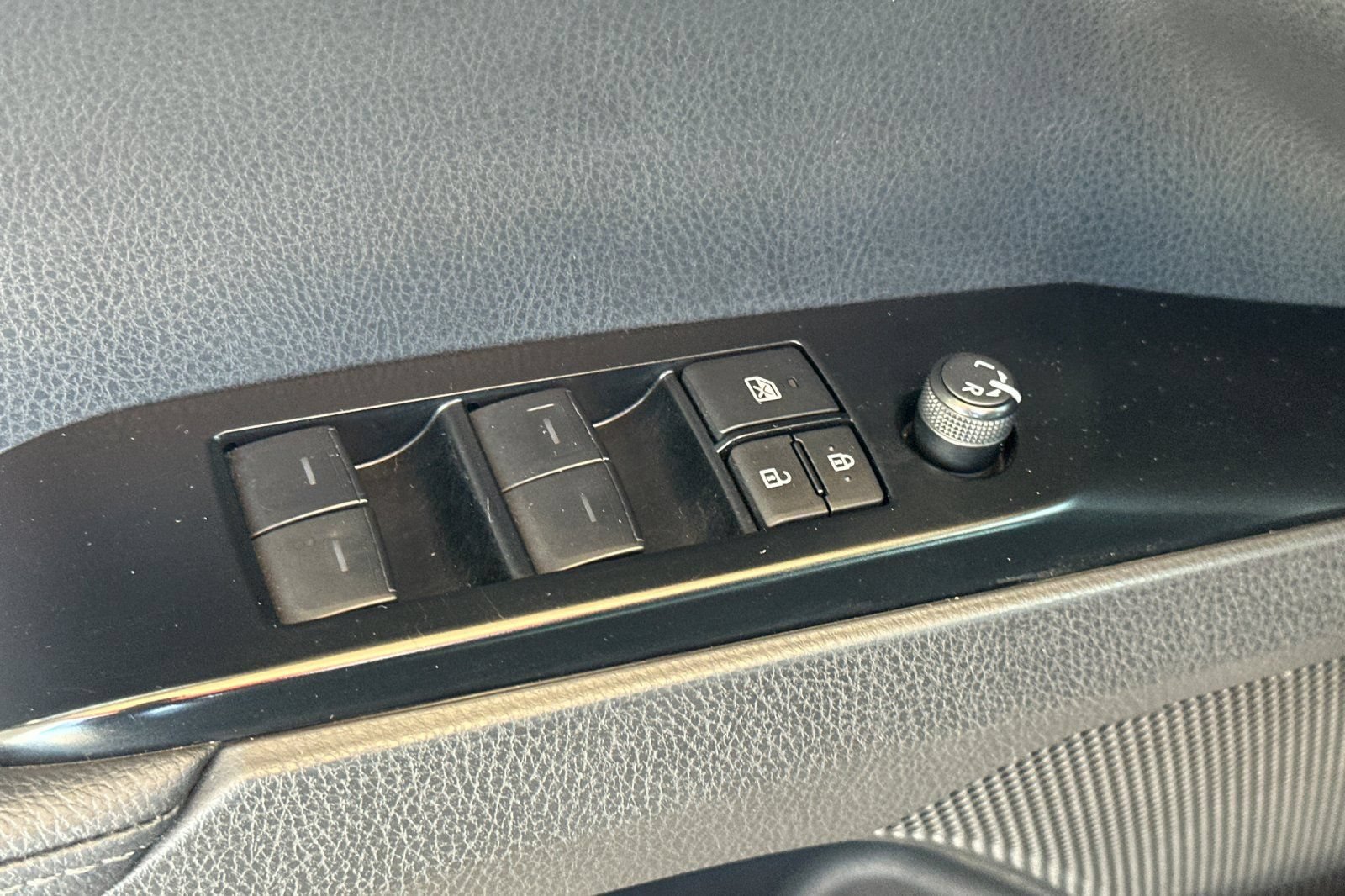 Certified 2025 Toyota Camry XSE FWD image 14