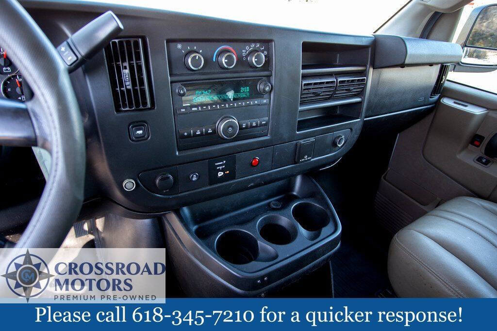 Used 2016 Chevrolet Express 2500 RWD image 23