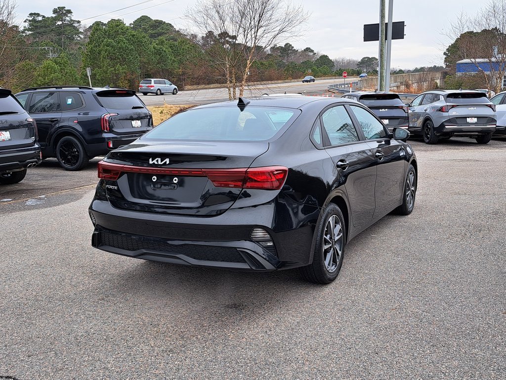 Used 2024 Kia Forte LXS w/ LXS Technology Package image 6