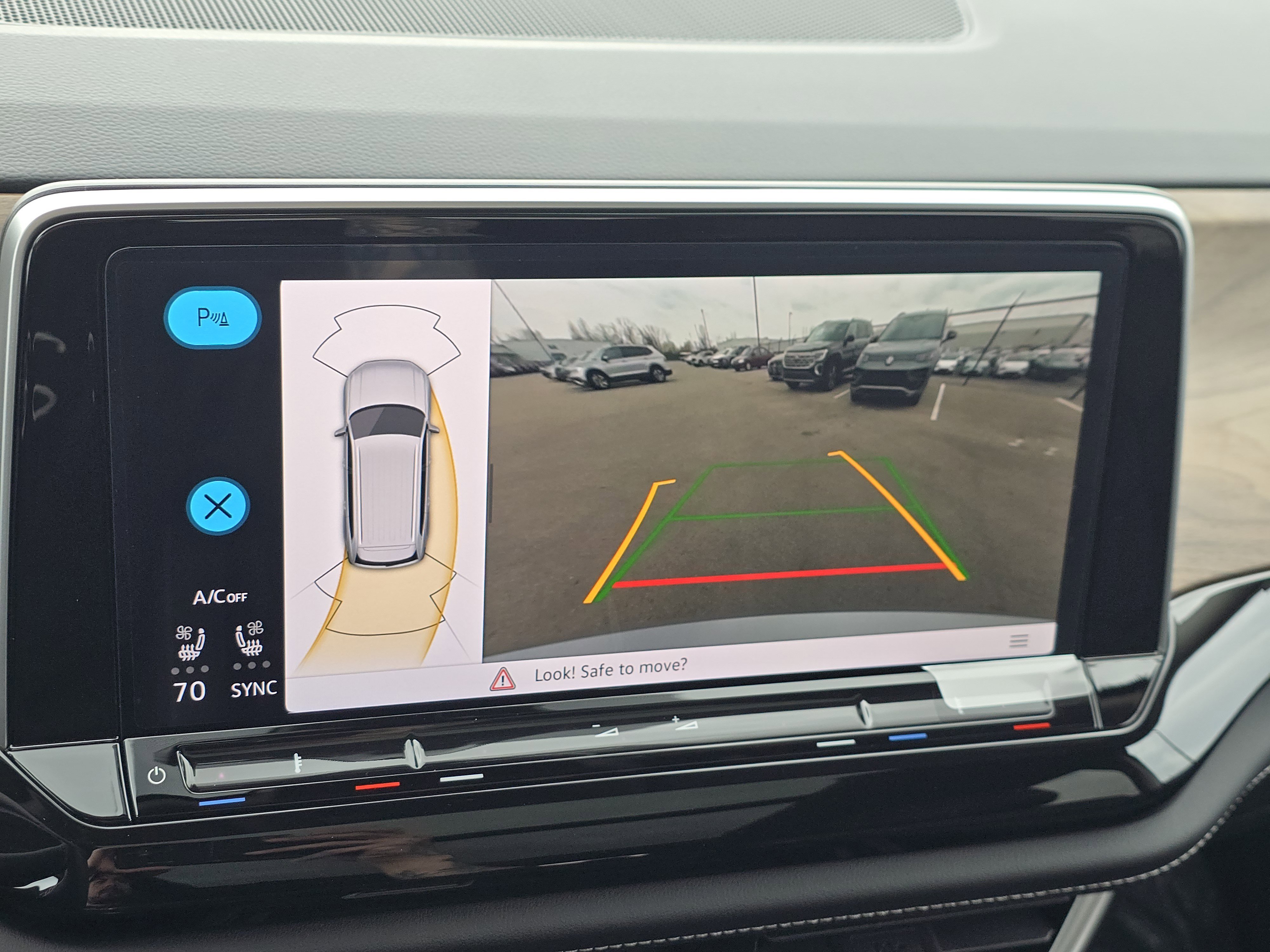 New 2026 Volkswagen Atlas SE image 12