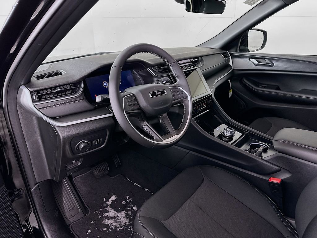 New 2025 Jeep Grand Cherokee L Laredo w/ Luxury Tech Group I image 13