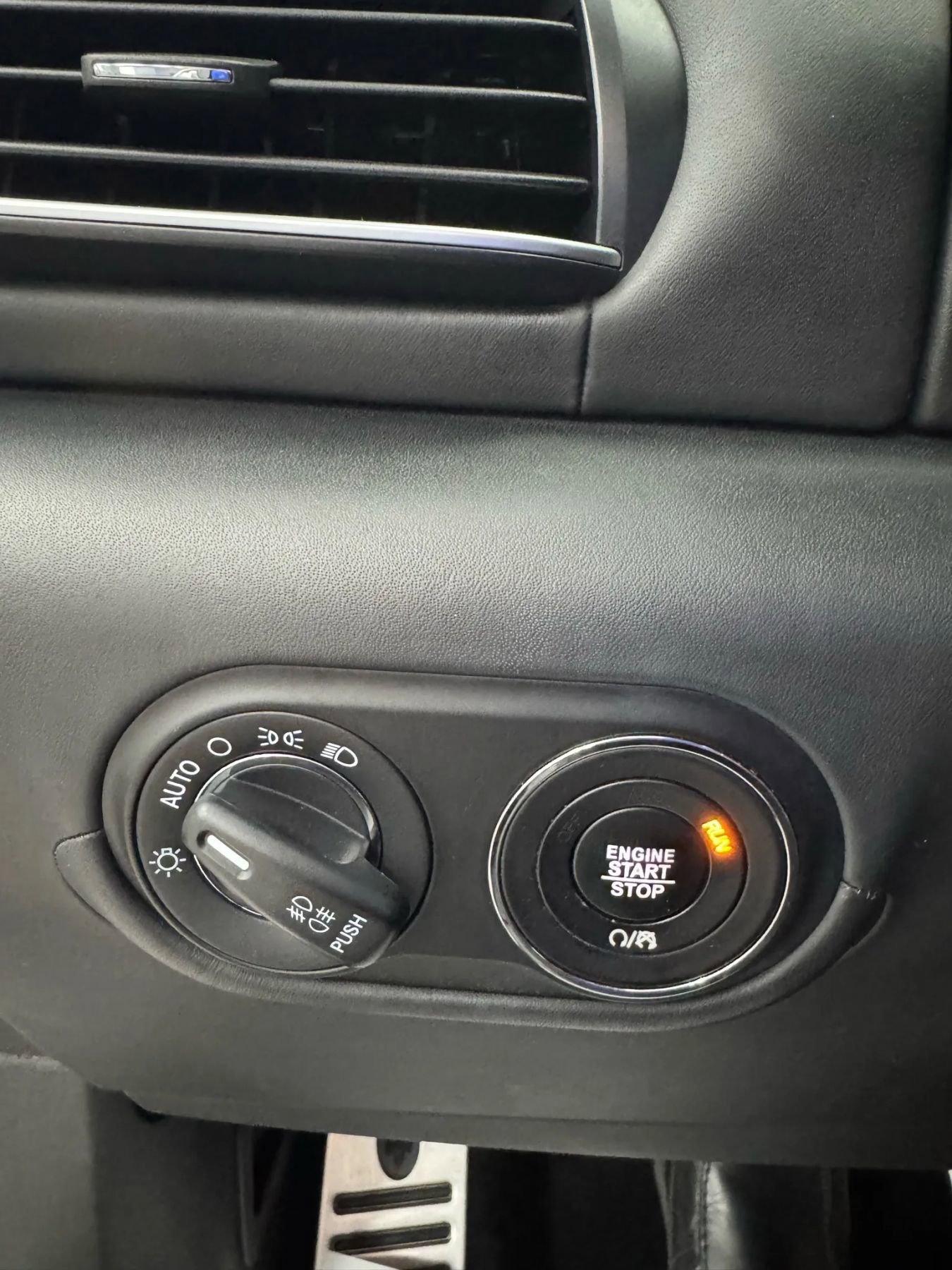 Used 2017 Maserati Levante w/ Sport Package image 29