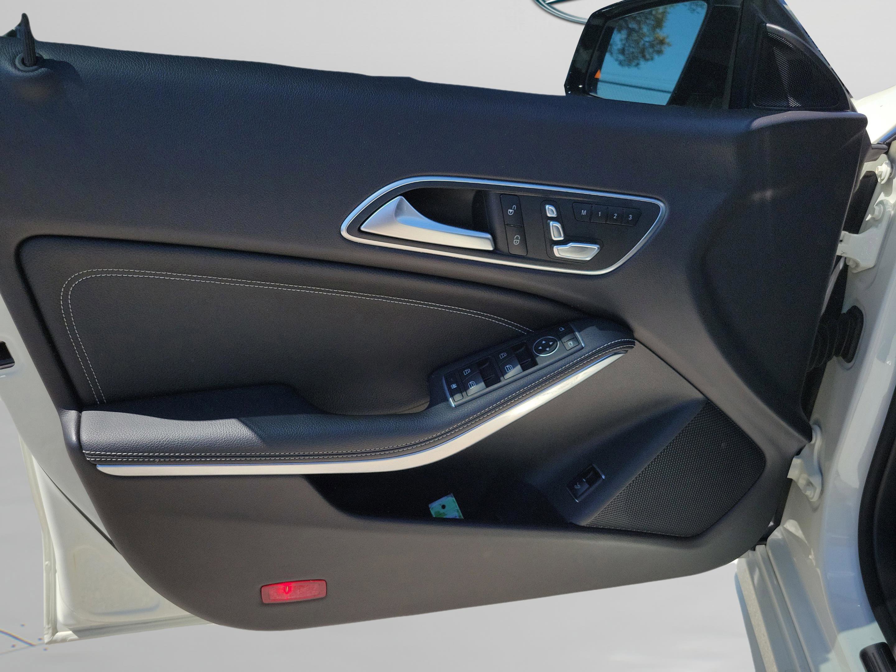 Used 2018 Mercedes-Benz CLA 250 image 29