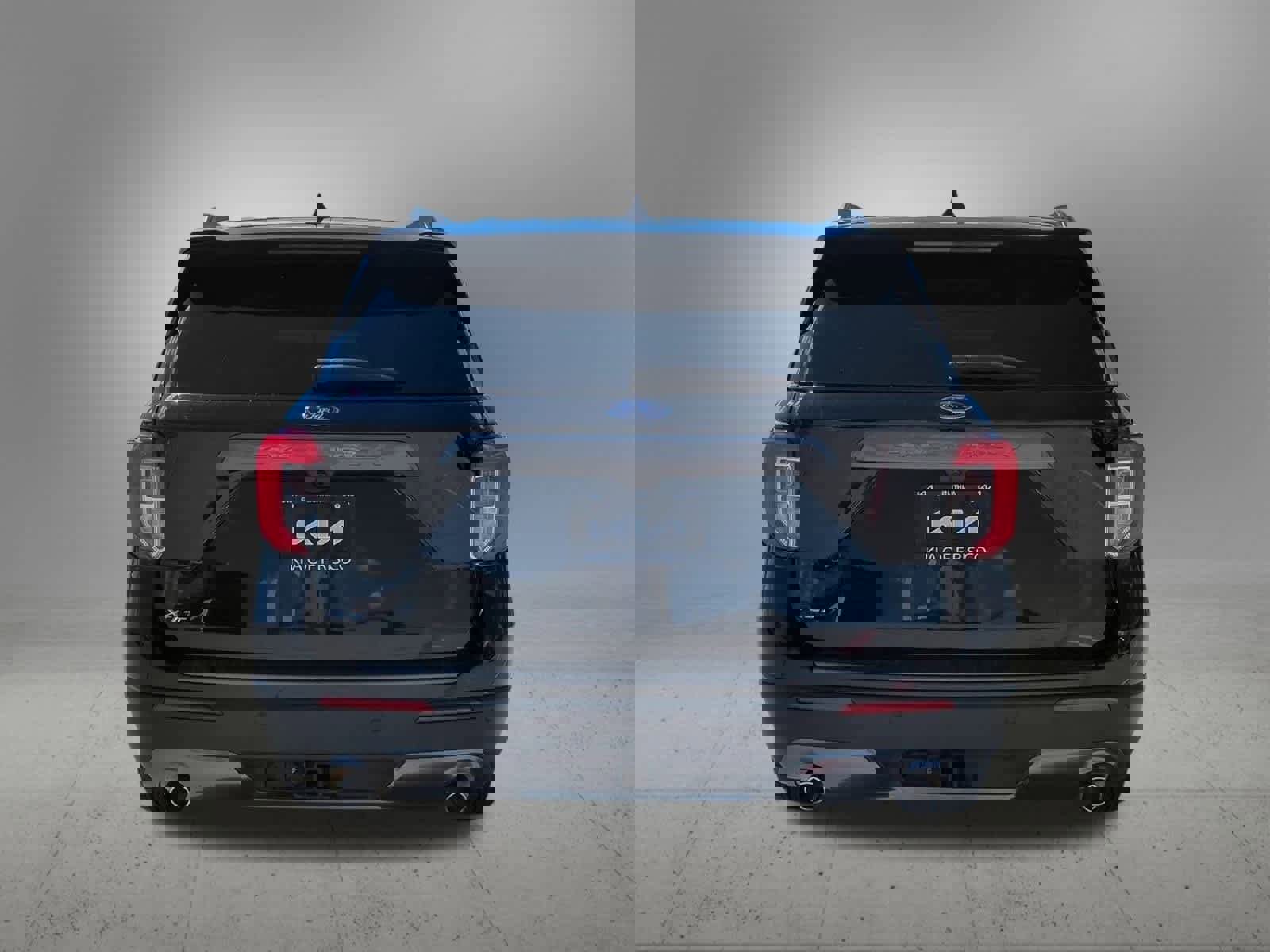 Used 2022 Ford Explorer XLT w/ Equipment Group 202A image 5