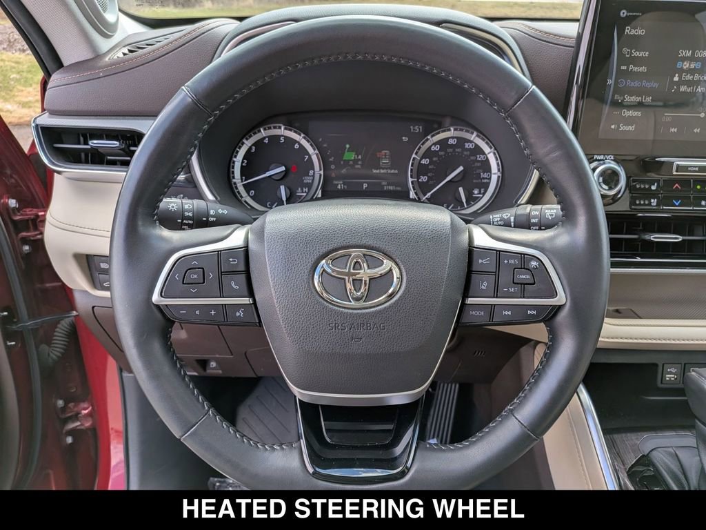 Used 2022 Toyota Highlander Platinum image 16