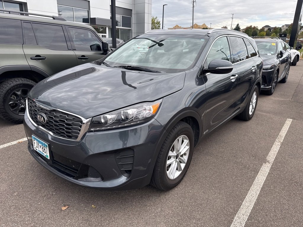 Used 2020 Kia Sorento LX w/ LX I4 Convenience Package image 3