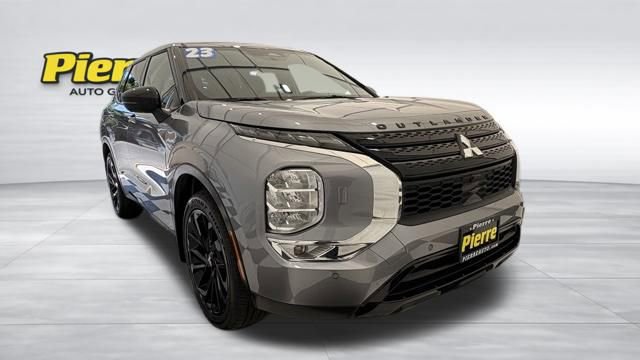 Used 2023 Mitsubishi Outlander SE AWD/4WD image 10