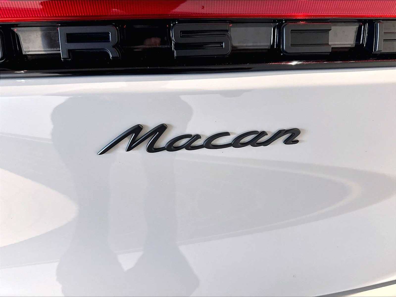 Used 2026 Porsche Macan AWD/4WD image 37